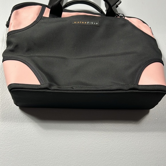 Waterfield by sfdesigns canvas & leather pink black laptop shoulder bag - Picture 6 of 17